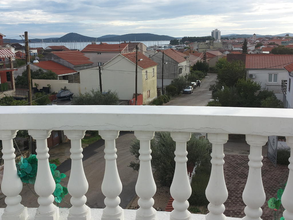 Apartments Villa Dalmatina Vodice Quarto foto